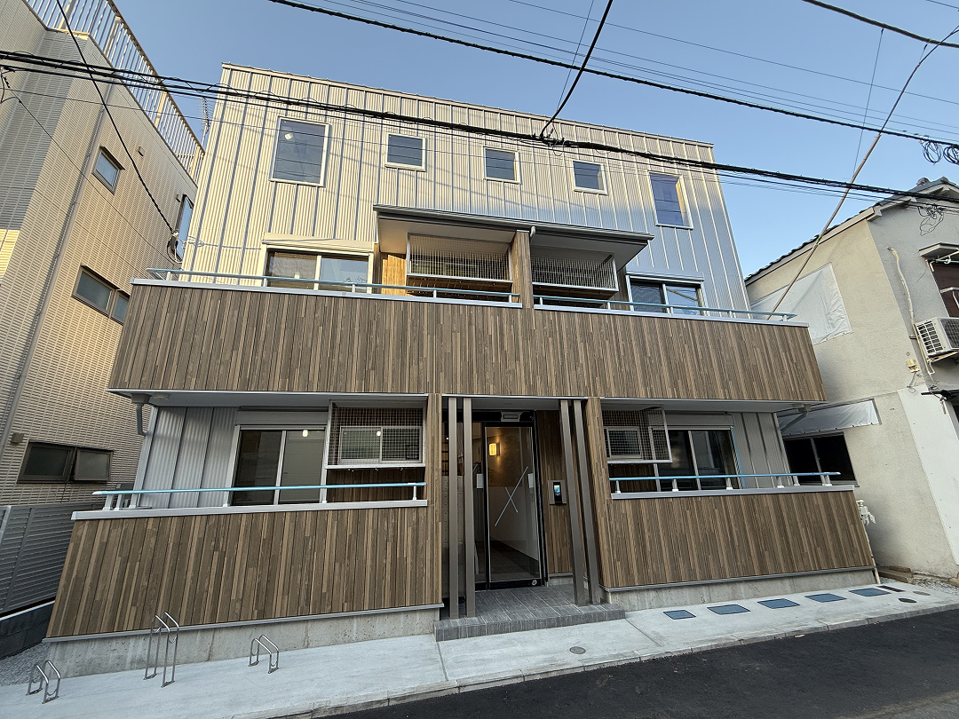 2階建のアパートの外観